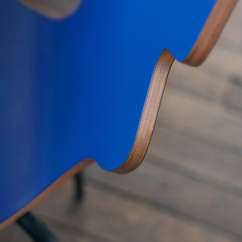 CHAISE LA DISTINGUÉE, bleue