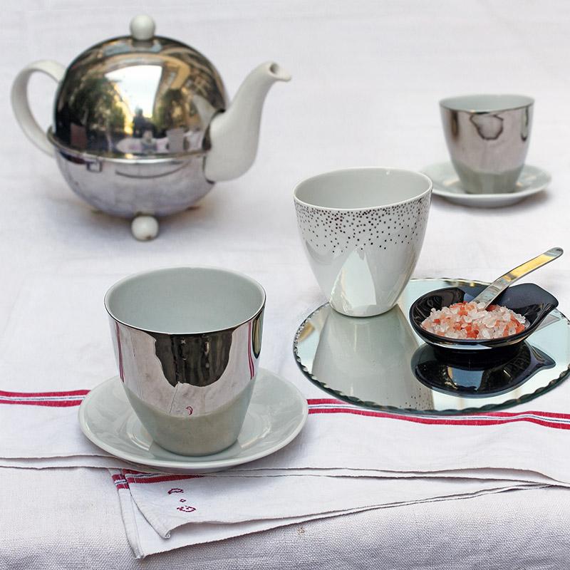tasses et théière blanc et argent en porcelaine - tsé tsé