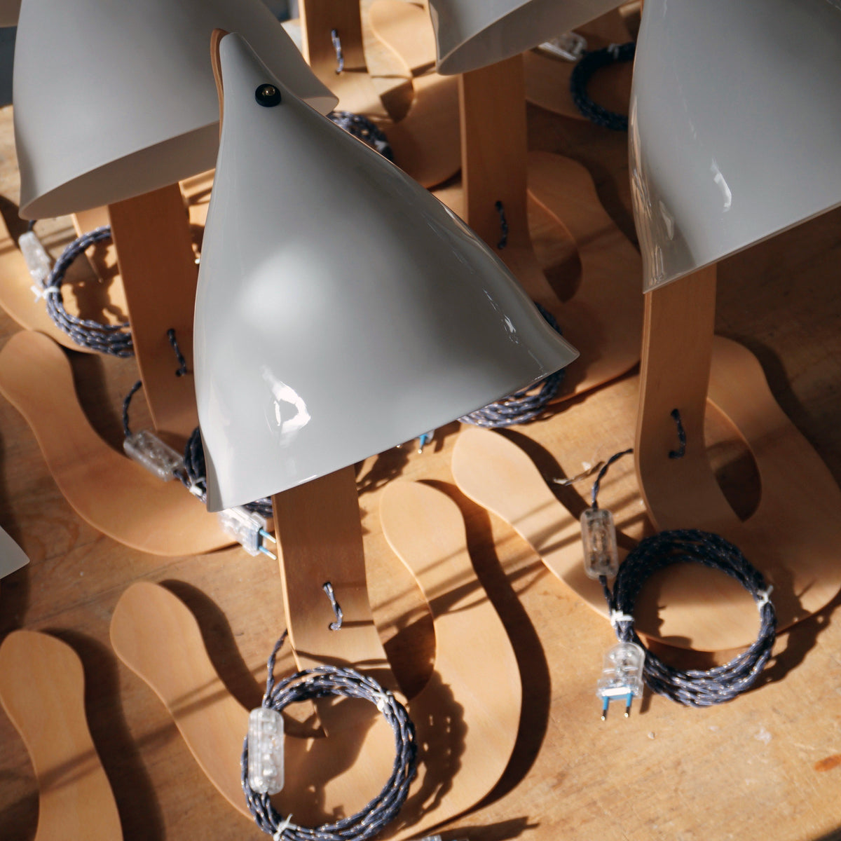 LARGE TABLE CORNET, glazed or matt porcelain