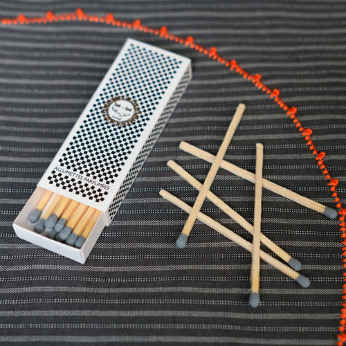 ALLUMETTES PARFUMÉES - BOIS AMBRÉ & ROSE DE MAI