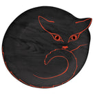 Grand plateau en bois noir, avec peinture chat orange. Peint par Sigolène Prébois