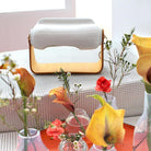 lampe orientable en porcelaine et bois clair et vases individuels - tsé tsé